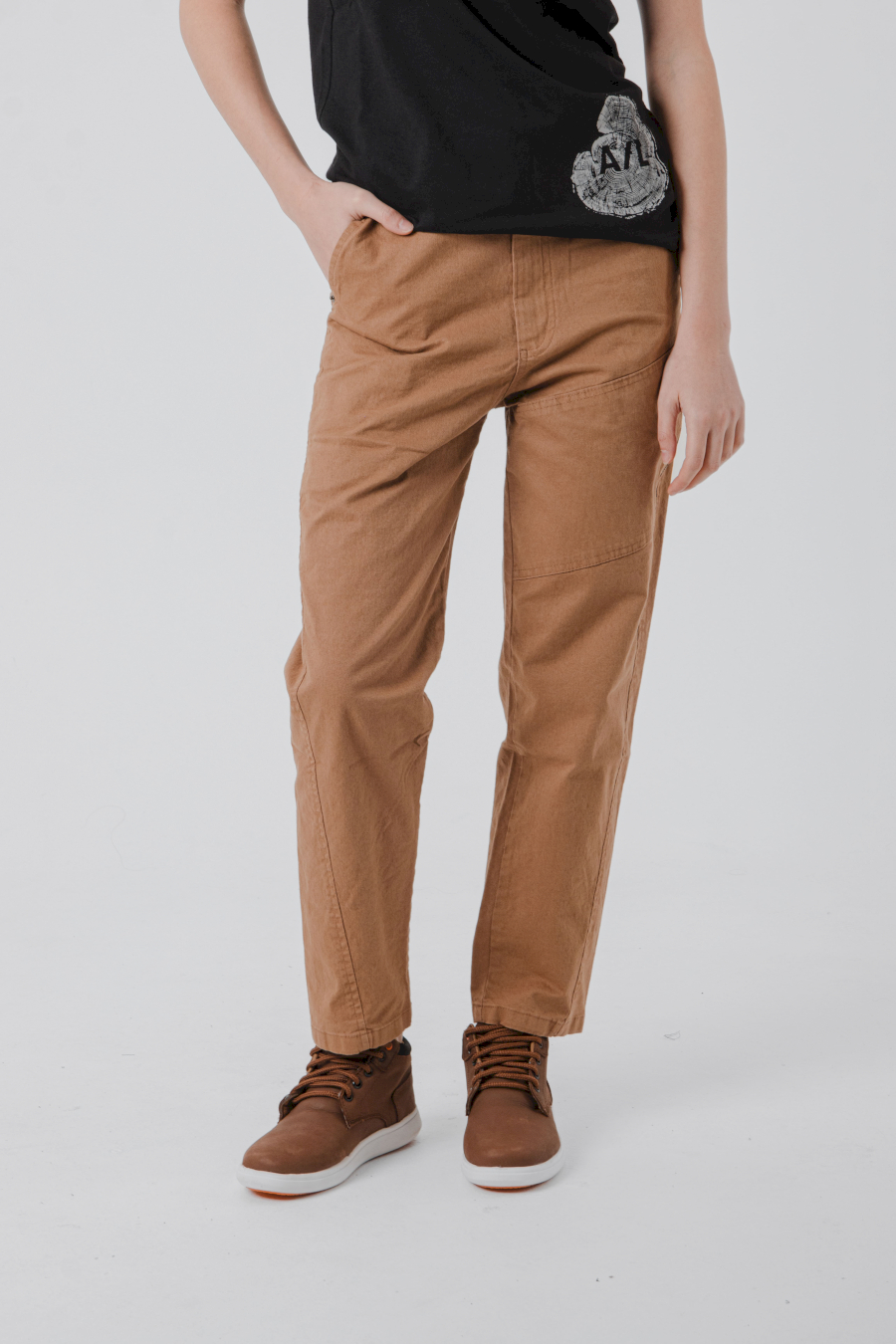 PANTALÓN CHINO