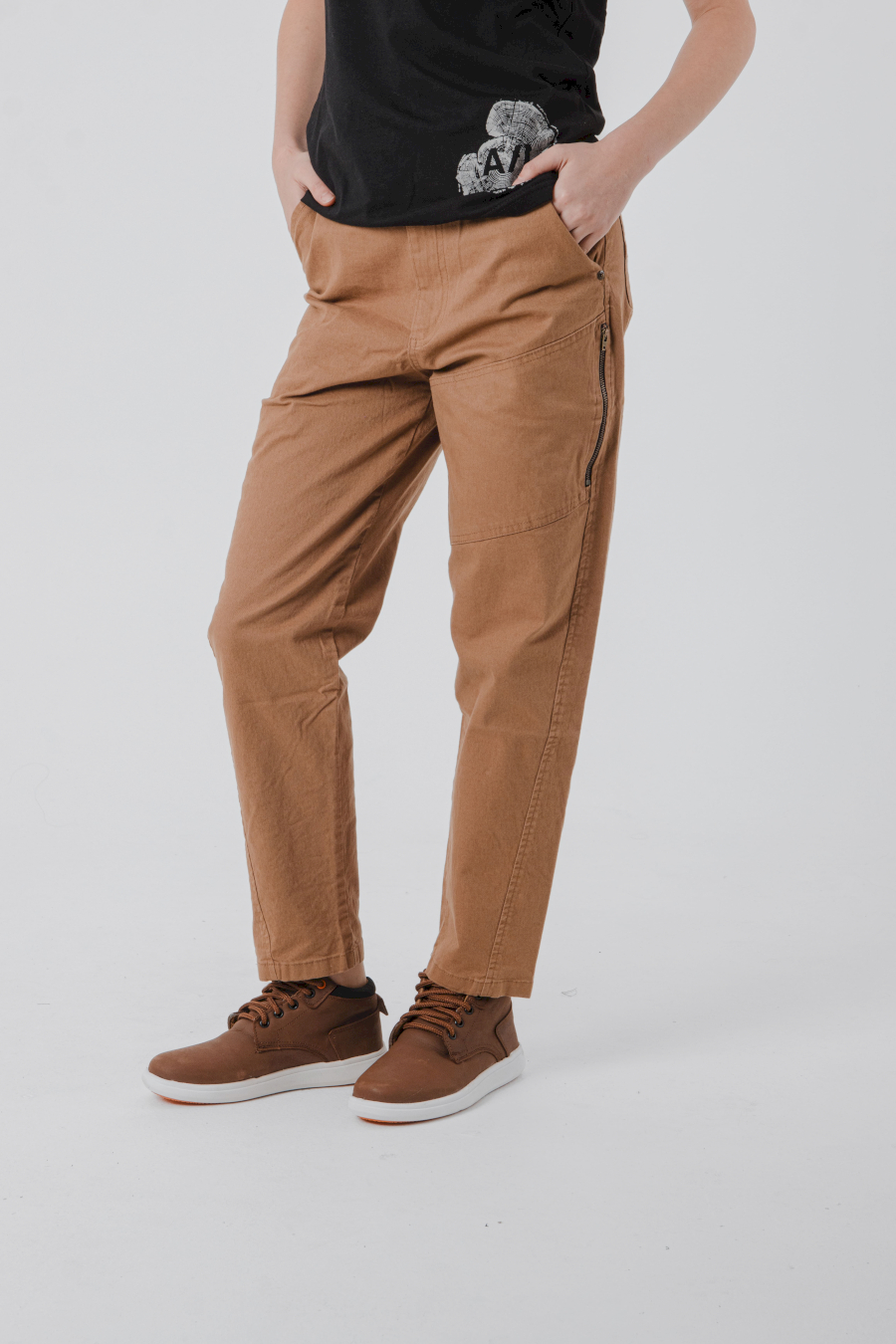 PANTALÓN CHINO