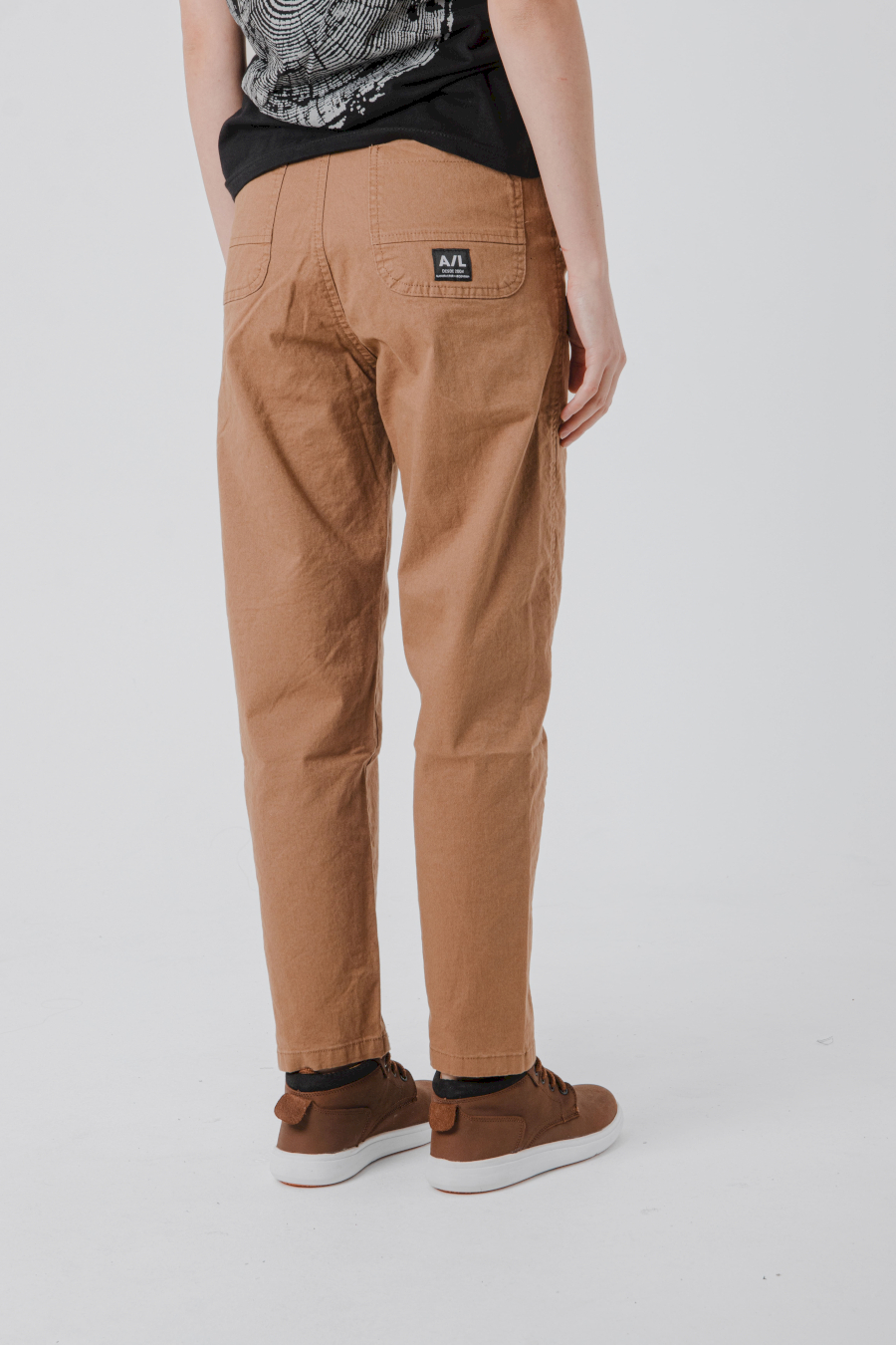 PANTALÓN CHINO