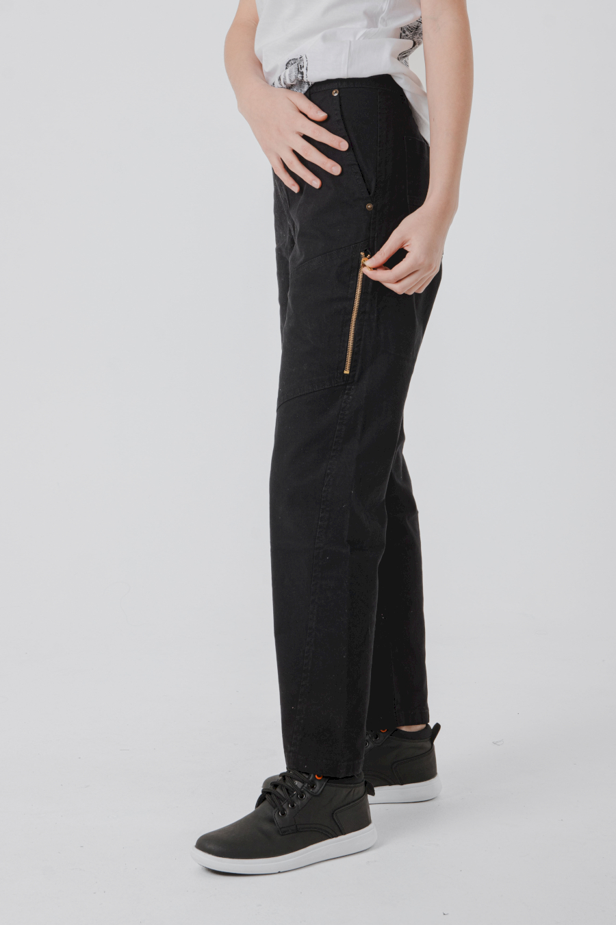 PANTALÓN CHINO
